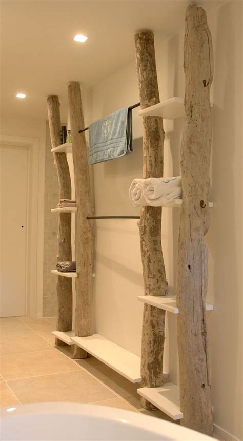 Colonne rangement salle en bain diy grâce à des caisses en bois deco. Idée décoration Salle de bain - Etagère bois flotté ...
