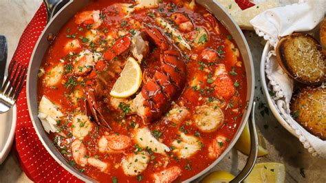 Lobster Scallops And Cod Cioppino Just Cook By Butcherbox