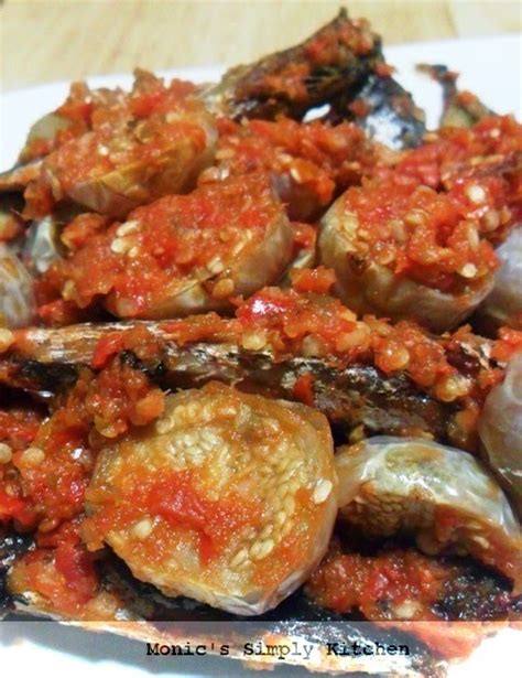 / makan ikan asin japuh bakar lalap kunyit muda. Sambal Ikan Benggol Asin (Peda) dengan Terong - Monic's ...