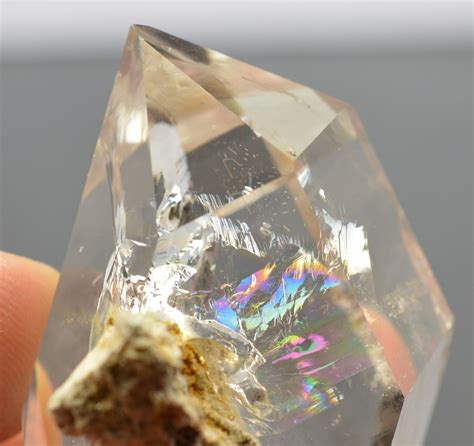 A Guide To Herkimer Diamond Quartz Crystals In 2021 Crystal