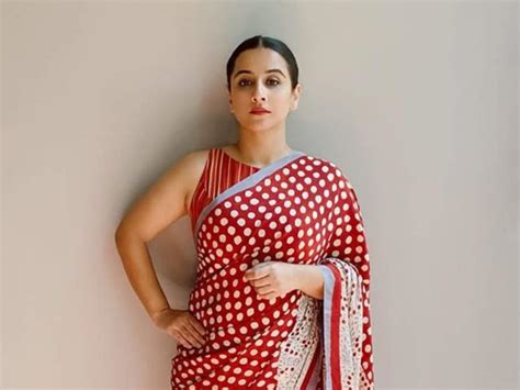 Vidya Balan Looks Amazing In Polka Dot Red Saree Fashion Blogs Fashion Industry Network