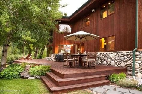 Wonderful Rustic Deck Designs That Will Enhance Your Outdoor Living