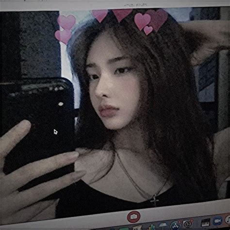 Skinny Girl Body Profile Picture For Girls Ulzzang Korean Girl Cute Selfie Ideas Grunge Girl