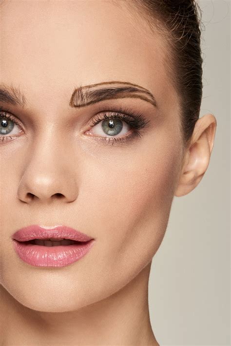Makeup Removal Beauty Photoshoot With Model Jennifer Bianchi Eyebrow