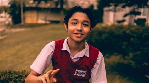 Dipersembahkan oleh fakultas psikologi universitas airlangga surabaya, mengajak kalian semua buat ikutan lomba foto keluarga di mana kalian bisa nunjukkin kemampuan kamu di bidang fotografi. Kiesha Alvaro Sudah Ingin Pacaran, Pasha Ungu Beri Peringatan