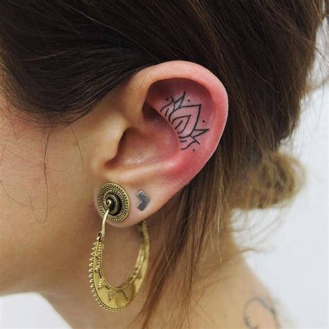27 Ear Tattoo Ideas That Are Whispering For Your Attention Inner Ear