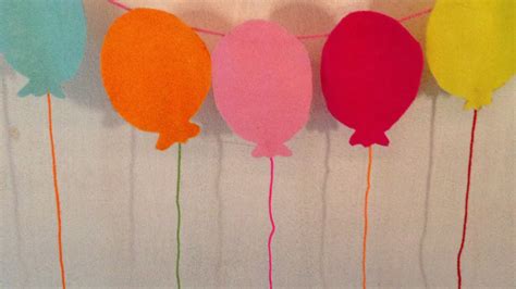 Then stick giant lollipops in the centre with smaller ones in the mix. How To Make A Balloon Garland For Birthday Parties - DIY ...