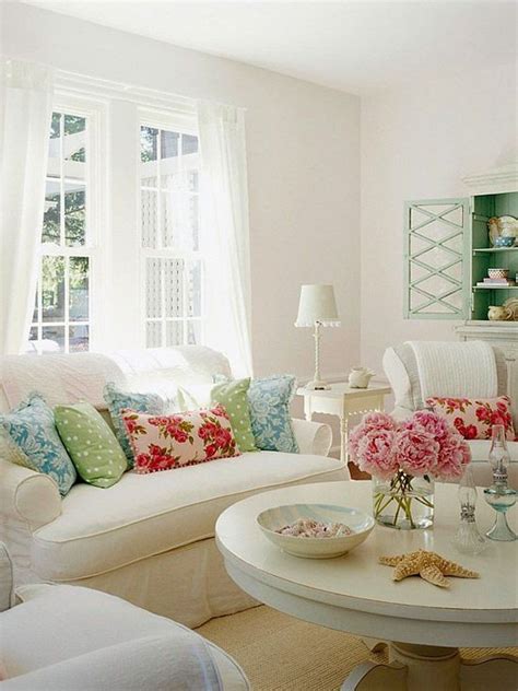 Today there are great deals of coffee bar. 35 Inspiring Living Room Decorating Ideas For New Year ...