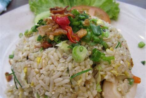 1 mangkuk putih 15 sos tiram. nasi goreng kerabu - Kuali