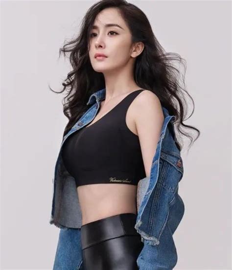 Yang Mi Presents The Largest Underwear Advertisementnetizen Is This Stunner In The World Real