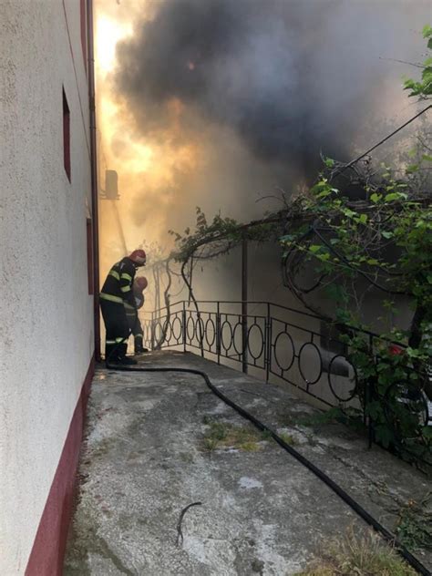 Proiect de prevenire a incendiilor în spitale, conceput de elevii unui liceu din constanța. Pompierii din Tulcea, chemați să stingă un incendiu ...