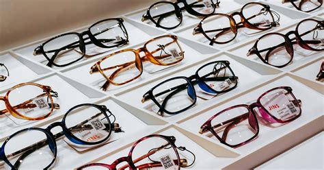 Hypeabis Tip Memilih Bingkai Kacamata Sesuai Bentuk Wajah Biar
