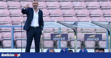 From wikipedia, the free encyclopedia. Famalicão de Ivo Vieira vence em Barcelos e escapa dos ...