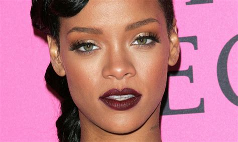 Gemily Barbon Beauty And Makeup How To Get Rihannas Dark Lip Look