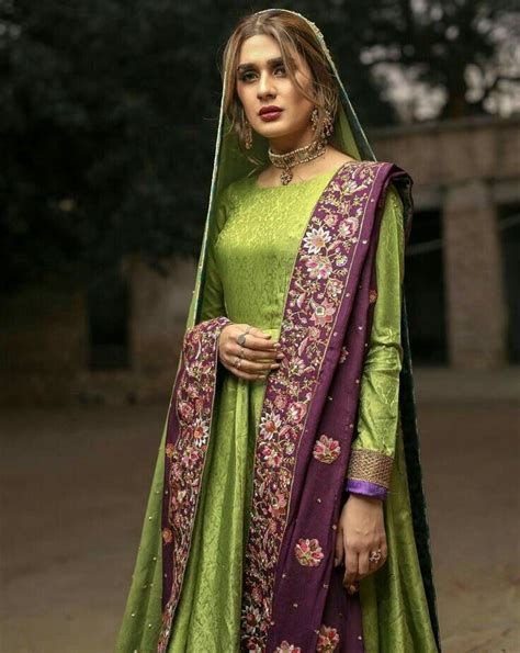 Pin By Rabyya Masood On Dressing Styles Pakistani Wedding Outfits