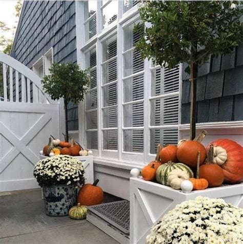 80 elegant ways to decorate for fall the glam pad outdoor fall decor ideas outside fall decor
