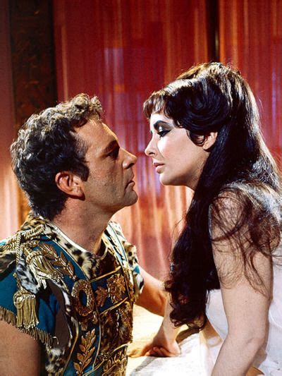 lyz taylor and richard burton cleopatra 1963 ♥ kiss elizabeth taylor richard burton elizabeth