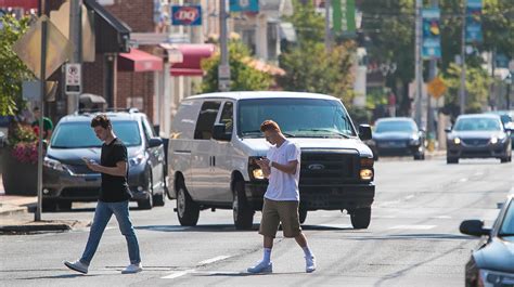 Ud To Order Mandatory Safety Class For Some Jaywalking Students