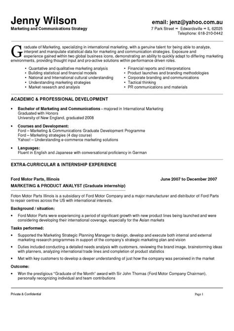 Customize, download and print your cleaner resume so you can feel confident and ready during your job hunt. Communication Marketing Manager Resume Sample Super Hero Cleaning | Resume examples, Marketing ...
