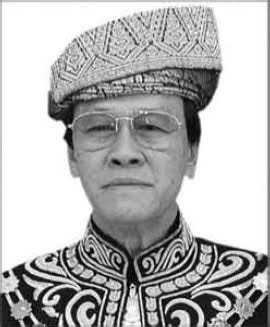 Nåværende monark og statsoverhode i malaysia. Kesultanan Johor: PEWARIS TAKHTA RAJA-RAJA MELAYU (CROWN ...