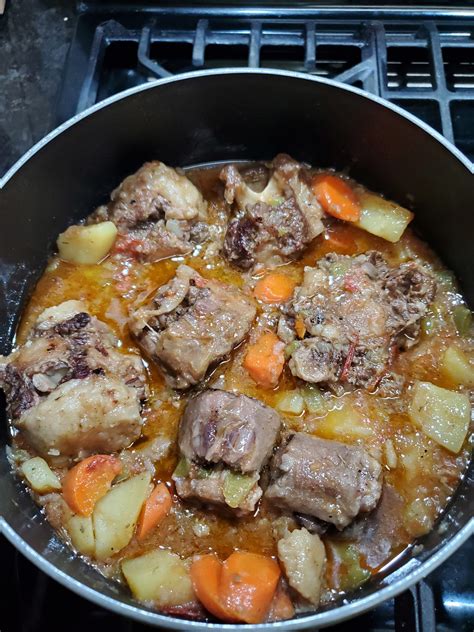 Braised Oxtail Stew Recipe Lorin Cheung