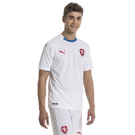 Shop for the czech republic shirts, kits and accessories here at soccer box, and proudly celebrate your love and support in great style in the official at soccer box we offer a variety of different shipping services ensuring that worldwide supporters can receive their new czech republic football shirt. Czech Republic 2018 Puma Away Kit | 17/18 Kits | Football ...