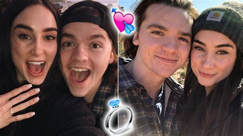 The Kissing Booths Joel Courtney Is Engaged To Girlfriend Mia Scholink