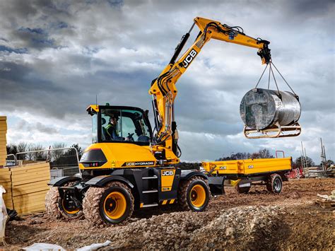 Jcb Hydradig The Story Behind A Revolutionary Tool Carrier Cea