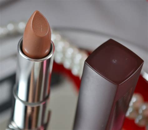 Maybelline Color Sensational Creamy Matte In Nude Embrace 650 All