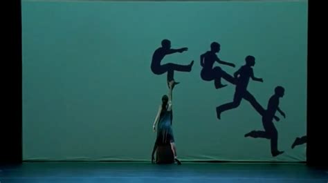 Baile Contemporáneo De Sombras Es éxito En Programa De Talentos