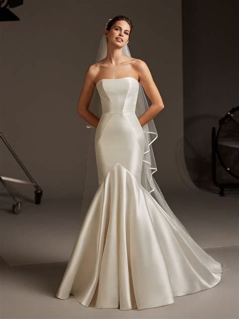 How To Accessorize A Strapless Dress Kleinfeld Bridal