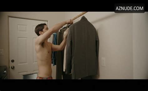 Justin Long Underwear Shirtless Scene In The Wave