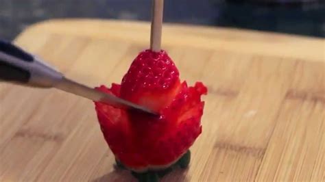 How To Make A Perfect Strawberry Rose Garnish Youtube
