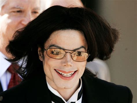 Macaulay Culkin Laughs Off Michael Jackson Abuse Allegations