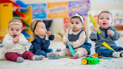 Taking Your Child To Baby And Toddler Groups Cbeebies Bbc