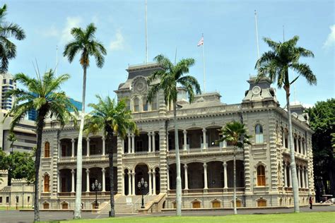 Oahu Monarchs Tour With Iolani Palace And Bishop Museum In Hawaii My