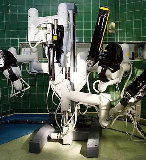 Da Vinci El Primer Robot Cirujano Ya Opera En La Argentina La Nacion
