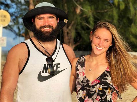 Jason Kelce Wita Swoje Trzecie Dziecko Z On Kylie Aktualno Ci News