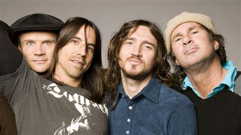 Hospitalizan De Urgencia A Vocalista De Red Hot Chili Peppers