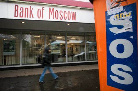 Un oligarque russe affirme que la Russie pourrait faire Banque Prout l'année prochaine ! Th?id=OIP