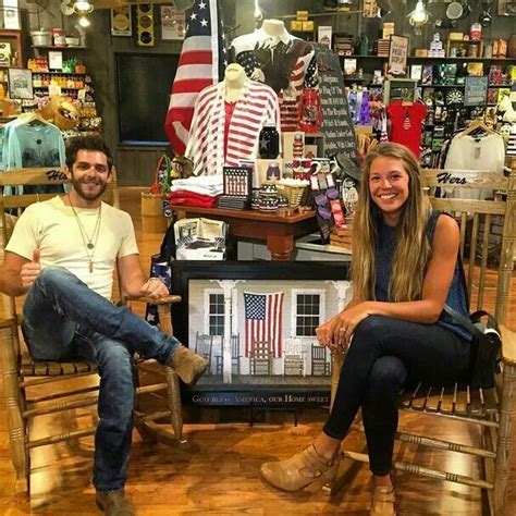 Thomas Rhett And His Wife Lauren Country Music Artists Country Music