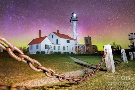 Whitefish Point Lighthouse Northern Lights 0524 Photograph By Norris