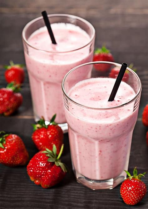 Homemade Mcdonalds Strawberry Milkshake In The Blender Recipe Milkshake Recipe Strawberry