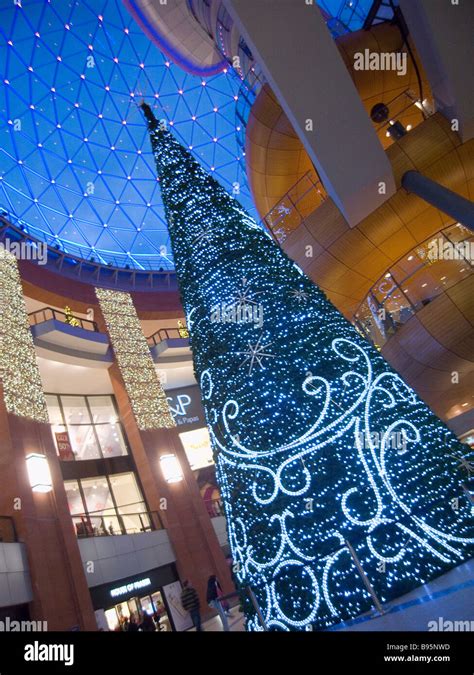 Victoria Square Christmas Tree Hi Res Stock Photography And Images Alamy