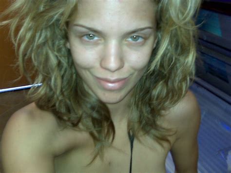 Annalynne Mccord Naked 35 Photos The Fappening