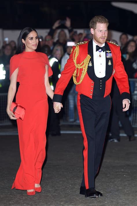 Meghan Markle E Príncipe Harry Coordenam Looks Em última Aparição Como Membros Da Realeza News