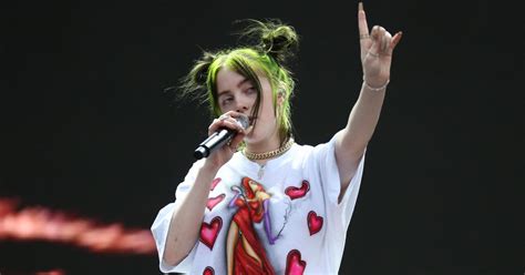 Billie Eilish Strips On Stage To Protest Body Shaming In Viral Concert