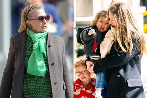 The presidential hopeful has kicked her campaign into overdrive in advance of monday's iowa caucus. Chelsea Clinton Wears Western Boot Trend on St. Patrick's ...