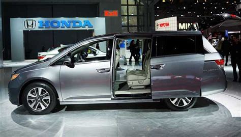Honda Recalls 800000 Minivans Over Faulty Seats Free Malaysia Today