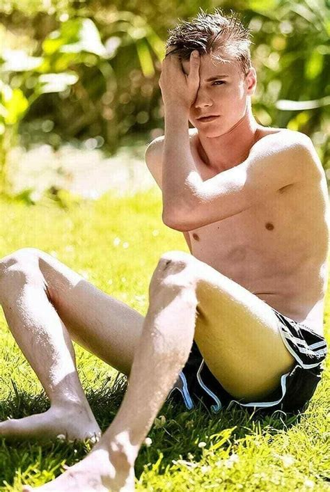 Shirtless Male Lean Swimmers Build Bare Foot Hunk Shorts Outdoor PHOTO